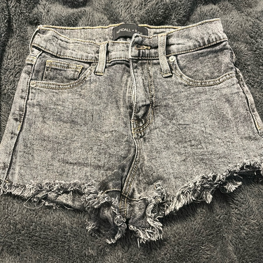Kendall + Kylie High Rise denim shorts/ Size 25